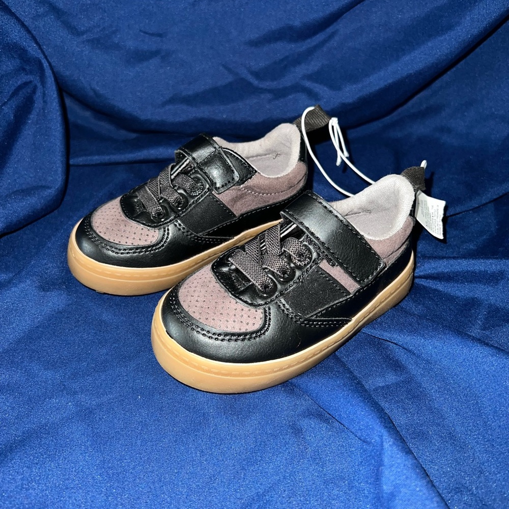 Old Navy Black and Brown Sneakers with Classic Design